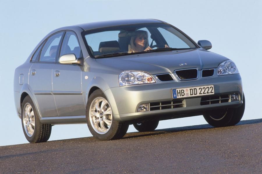  Daewoo Nubira 2003 года  (фото 6 из 19)